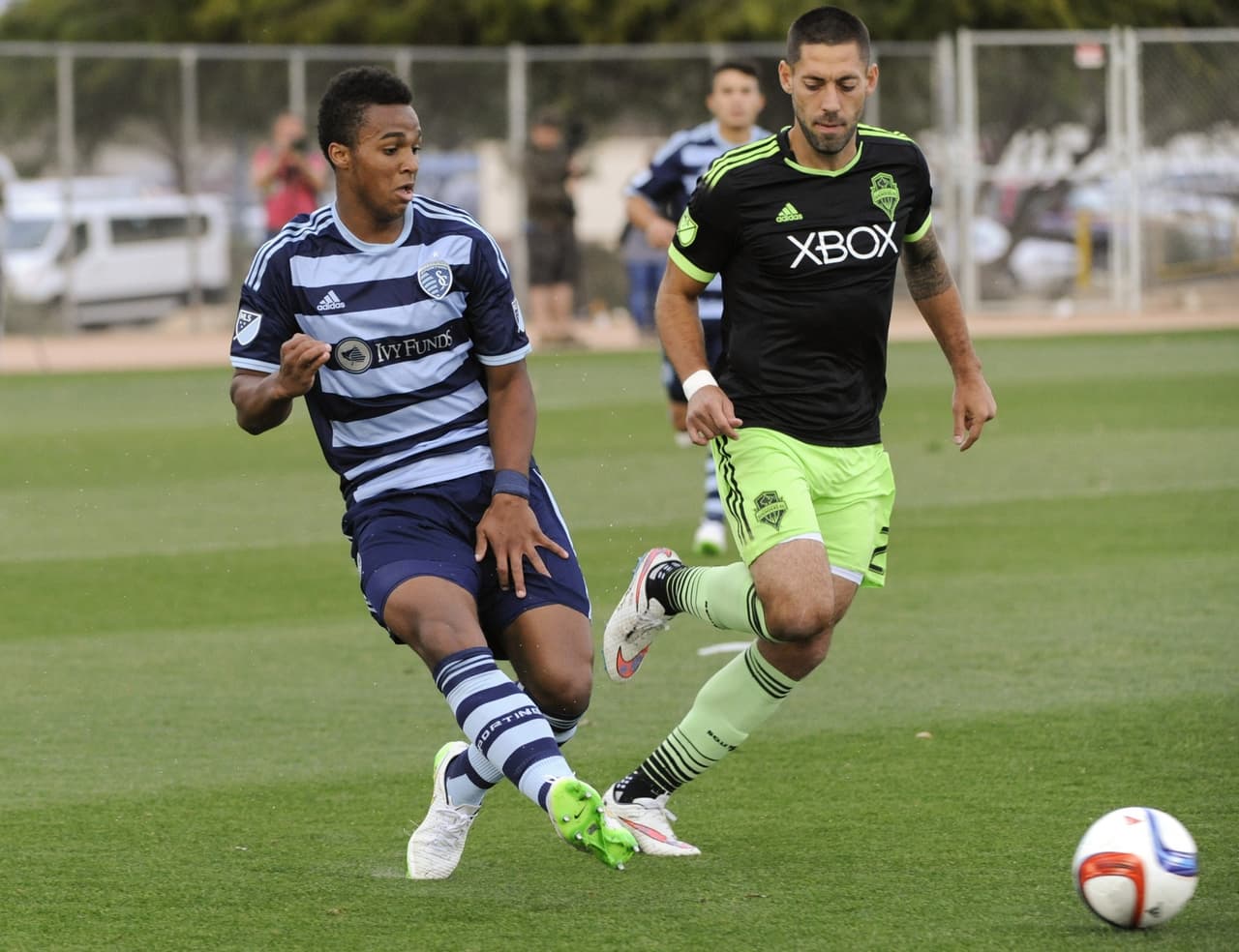 Erik Palmer-Brown –EE.UU. Con apenas 18 años este defensor es considerado el futuro del fútbol estadounidense, con una proyección seguida desde el sub-20. Ya tiene contrato con Sporting Kansas City, donde jugó ya 5 partidos.