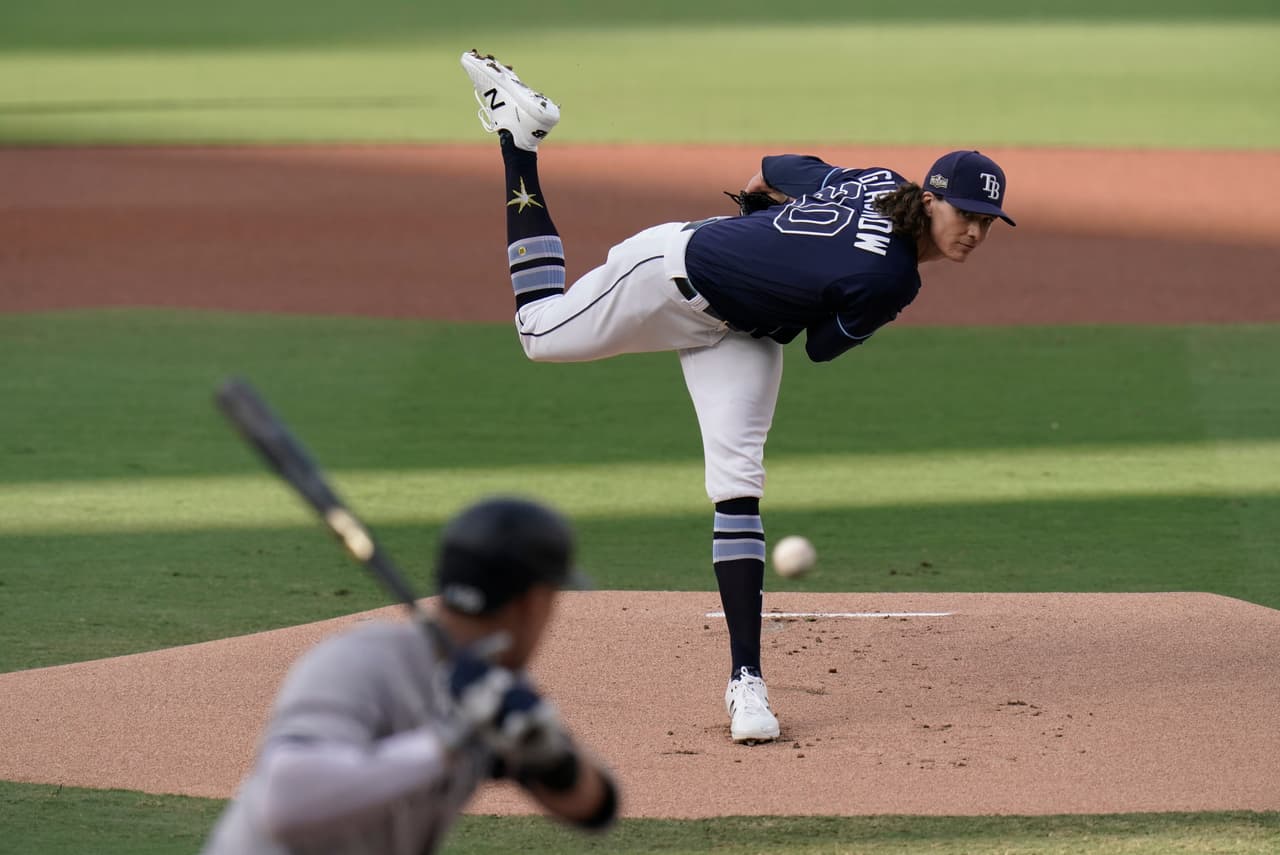 Los Tampa Bay Rays avanzaron sobre los NY Yankees; la serie quedó tres juegos a dos.