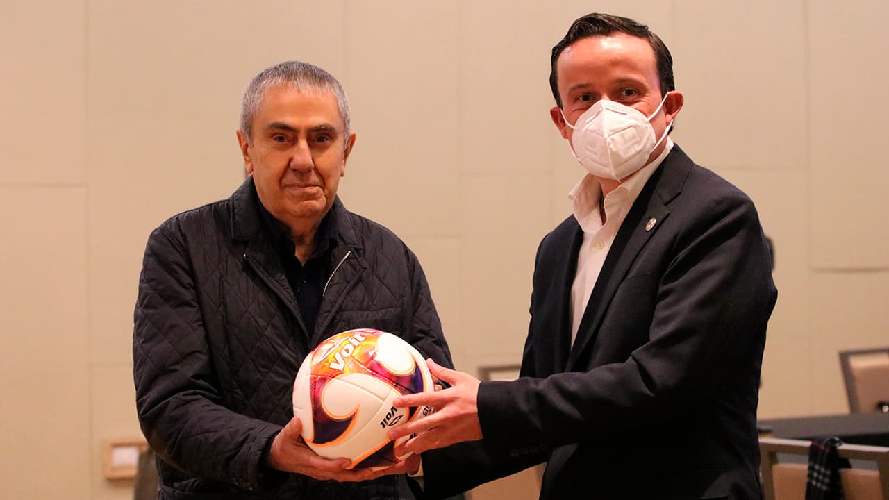 Tigres, segunda visita de Mikel Arriola