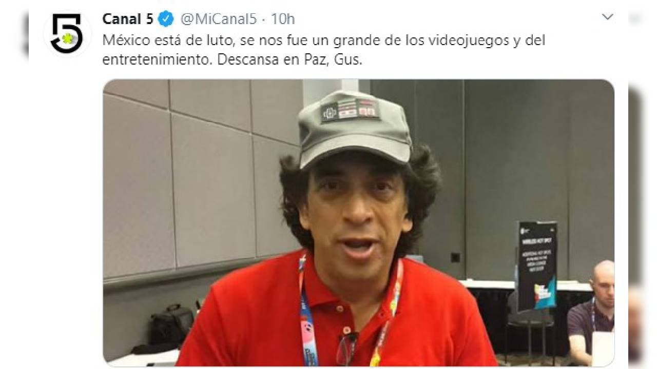 Fue el pionero del mundo gamer en México, teniendo una participación activa en los videojuegos desde 1995. Además, colaboró en los guiones del comediante Eugenio Derbez.