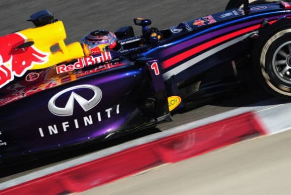 El equipo Red Bull debutó en la Fórmula Uno en el Gran Premio de Austrlia en el 2005. Tiene cuatro título mundiales. Sus pilotos para este 2014 son el reinante monarca, Sebastián Vettel y Daniel Ricciardo.