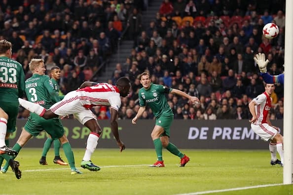 (L-R) Hans Hateboer of FC Groningen, Kasper Larsen of FC Groningen, Juninho Bacuna of FC Groningen, Davinson Sanchez of Ajax, Etienne Reijnen of FC Groningen, Nick Viergever of Ajax, goalkeeper Sergio Padt of FC Groningen 1-0during the Dutch Eredivisie match between Ajax Amsterdam and FC Groningen at the Amsterdam Arena on December 04, 2016 in Amsterdam, The Netherlands(Photo by VI Images via Getty Images)