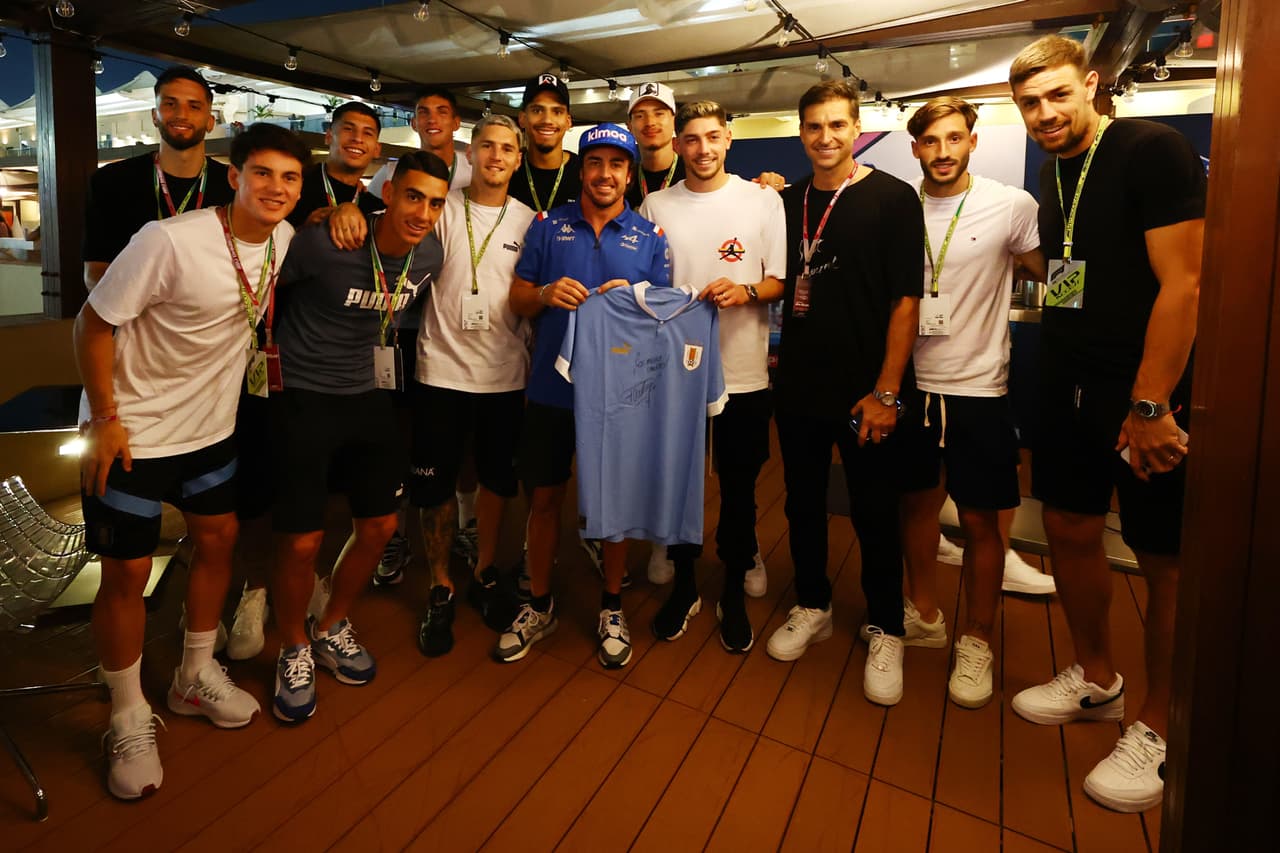 Uruguay visita a la Fórmula 1 en Abu Dabi antes de viajar a Catar