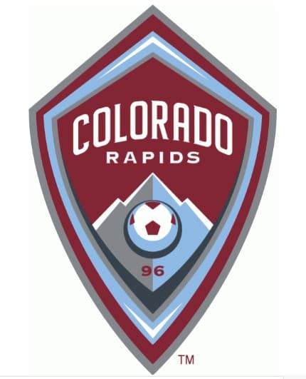 Desde 2007 utilizan este escudo conservando la imagen de las montañas y añadiendo el año de la fundación del club.