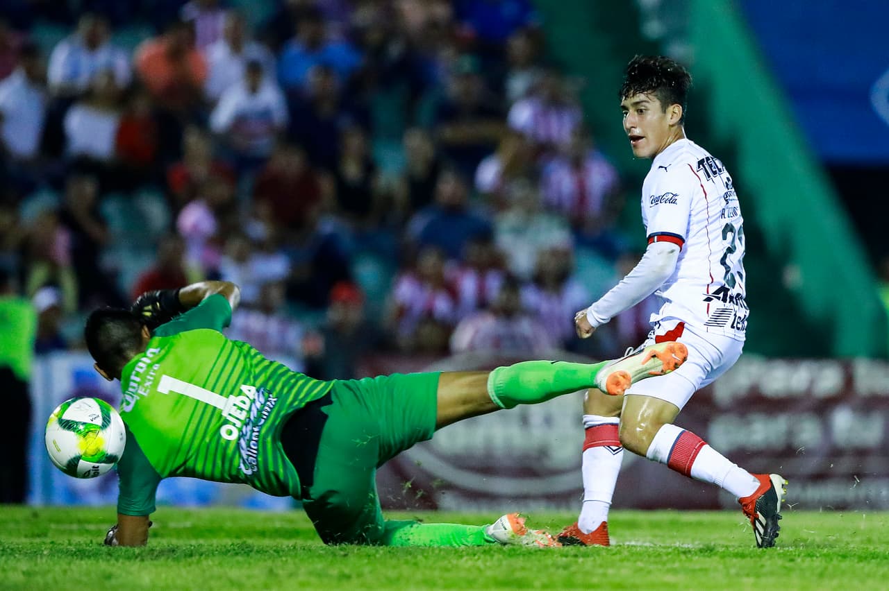 Pero no contaron con que Alejandro Zendejas iba a estropearles ese plan con una excelete definición en el mano a mano con el guardameta Luis Ojeda.