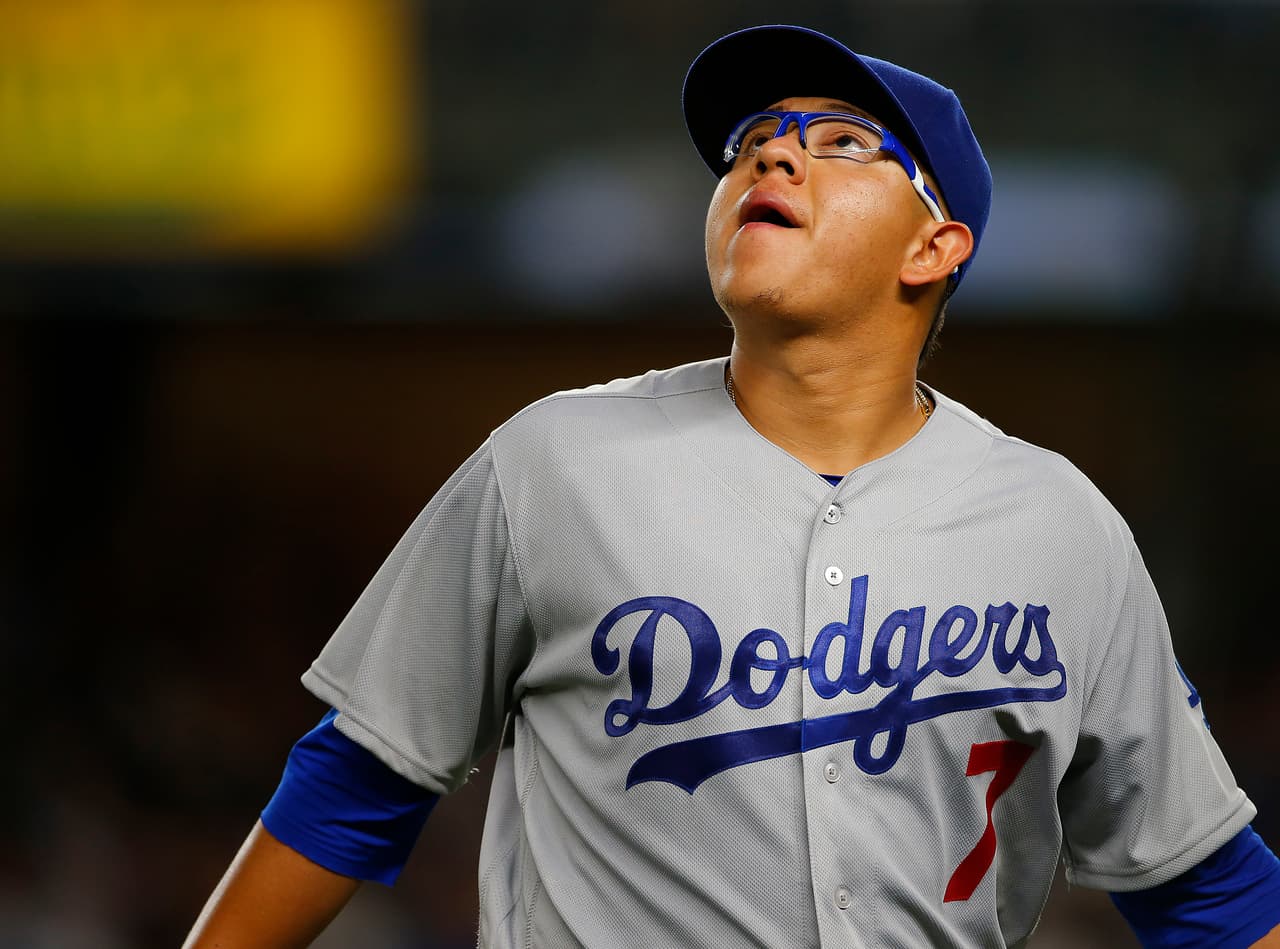 Urías, que es un católico devoto, afirmó que Dios le dio un ojo izquierdo malo pero que le dio un brazo izquierdo muy bueno. En mayo 19 de 2015, tuvo una cirugía correctiva.