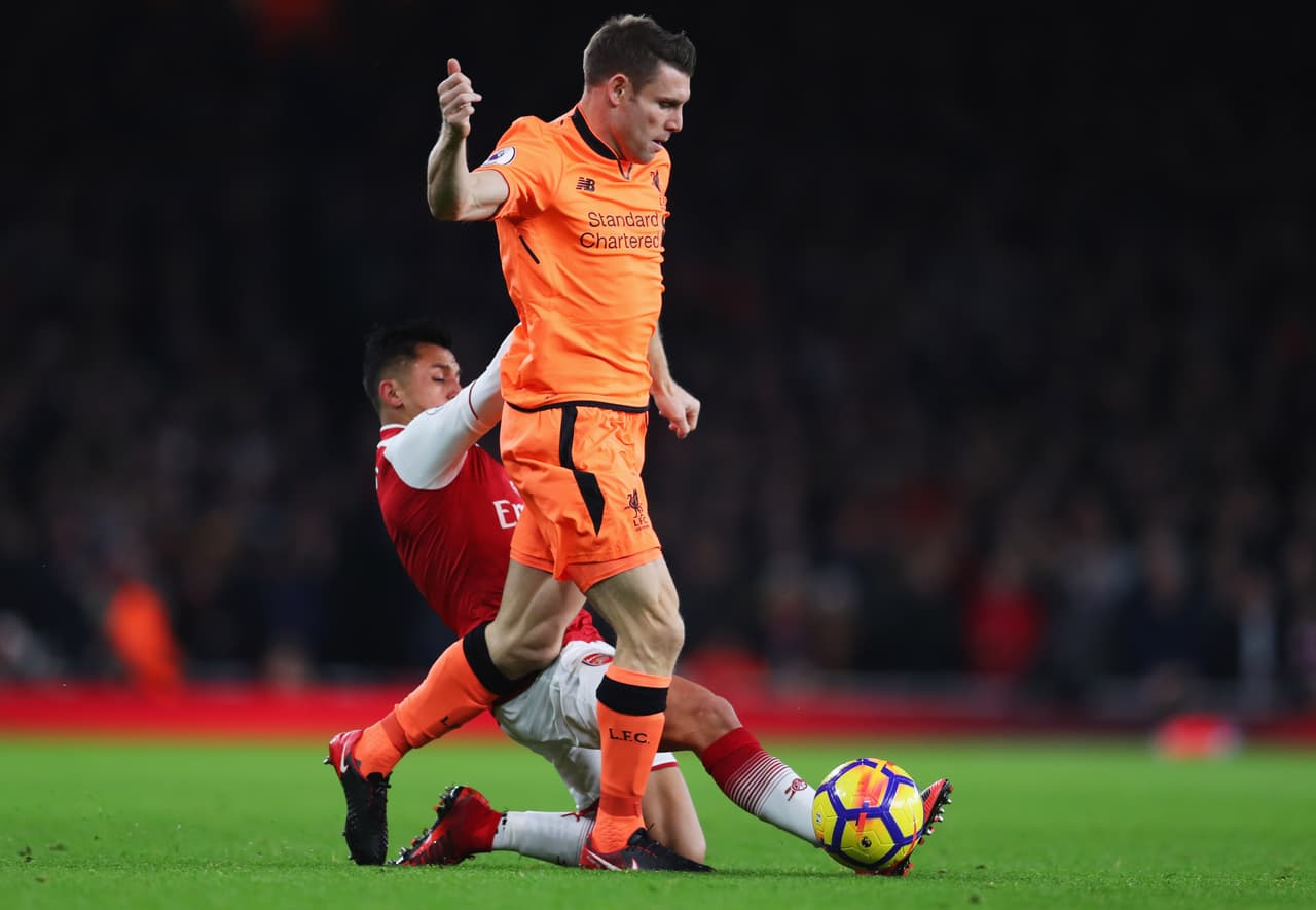 La expectativa era alta en ambas escuadras, ya que estaba en juego la cuarta posición en la Premier League.