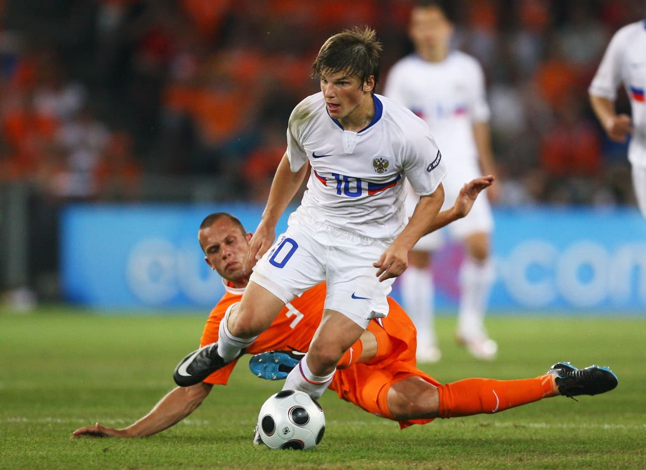 El 'pequeño mago' Andrey Arshavin era la gran estrella. Había salido campeón de la Copa Uefa con el Zenit de San Petersburgo y luego ficharía por el Arsenal brindando su gran talento a cuentagotas.