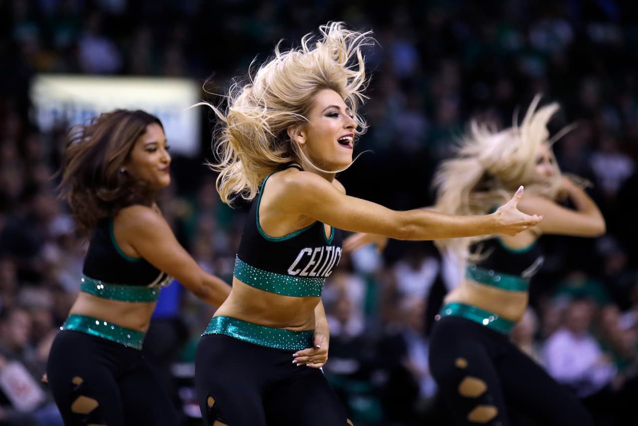 Las porristas de Boston Celtics esperan que con la sensualidad de sus bailes y su belleza sean una motivación especial para que su equipo por fin derrote a Cleveland Cavaliers en las finales de NBA.