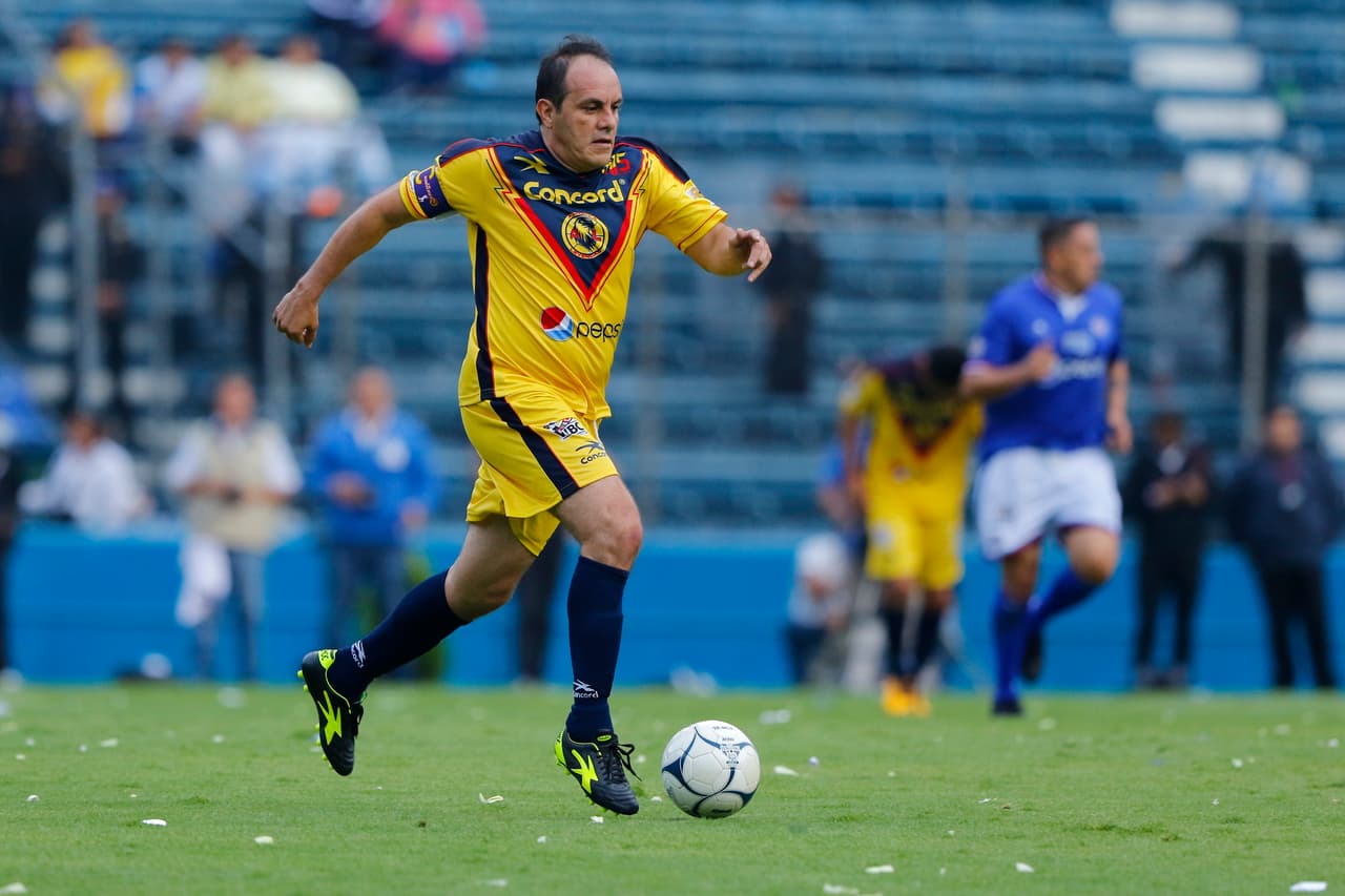 Cuauhtémoc Blanco es un hombre multifacético que con el fútbol logró un brillo que ahora lo tiene como una figura pública en la política, además de tener un paso por la televisión.