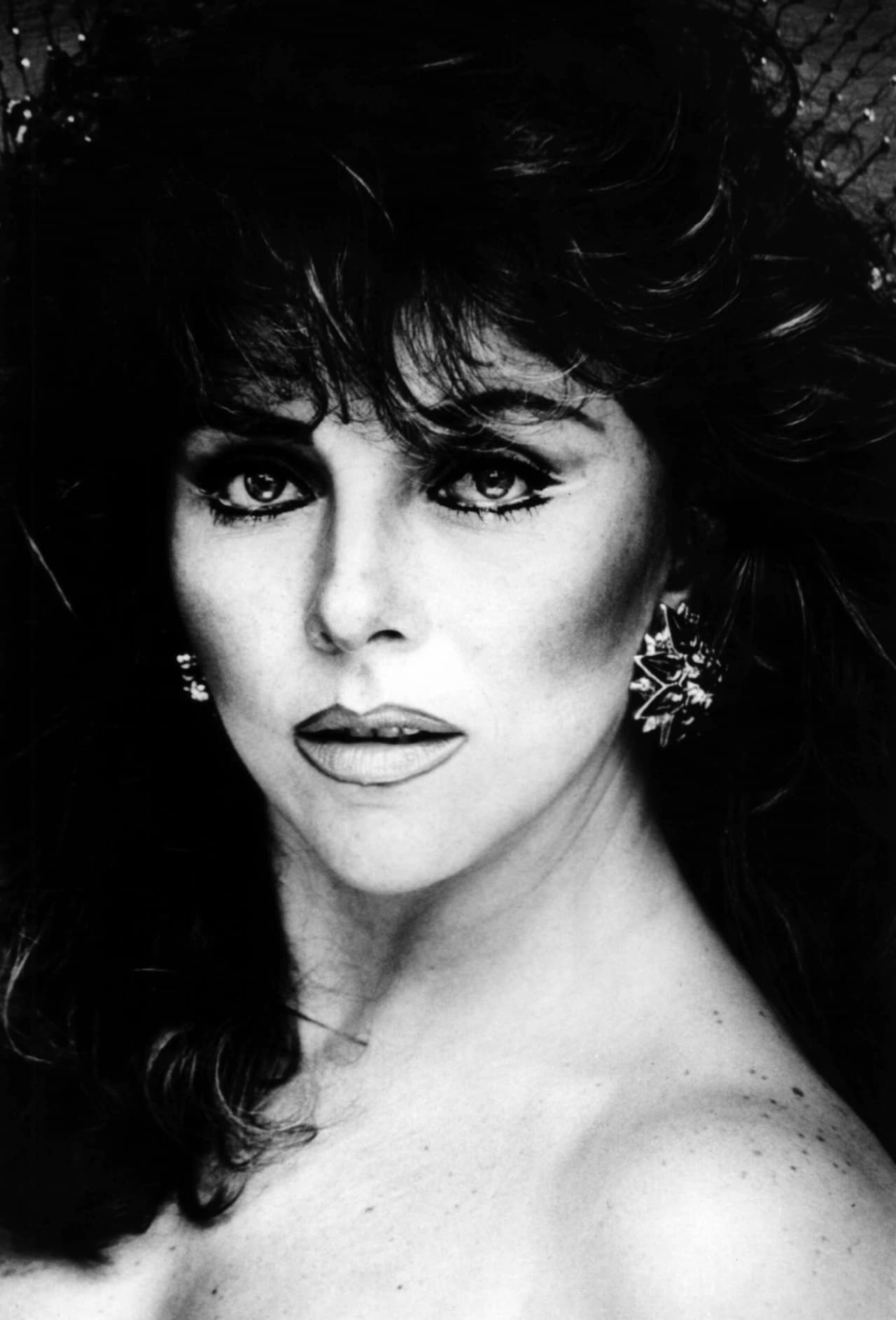 Verónica Castro y Manuel Valdés se conocieron cuando ella todavía era estudiante de Relaciones internacionales en la Universidad Nacional Autónoma de México (UNAM), y comenzaba su participación en el mundo del espectáculo, actuando en la obra 'Don Juan Tenorio'.