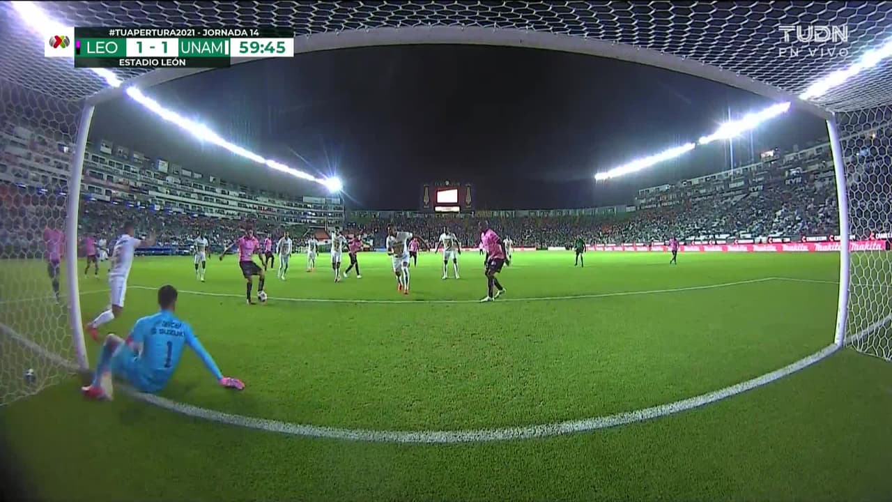 ¡GOL!  anota para León. Víctor Dávila