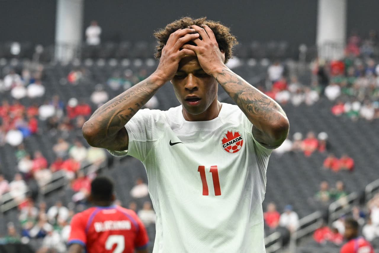 Tajon Buchanan destacó por su ausencia con los canadienses.