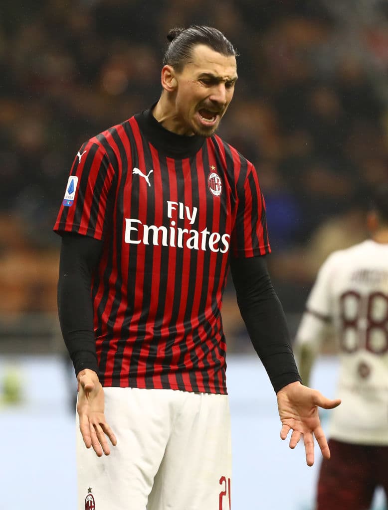 Theo Hernández no ha tenido suerte durante el encuentro, pues lo ha intentado en diversas ocasiones sin lograr conectar el gol.