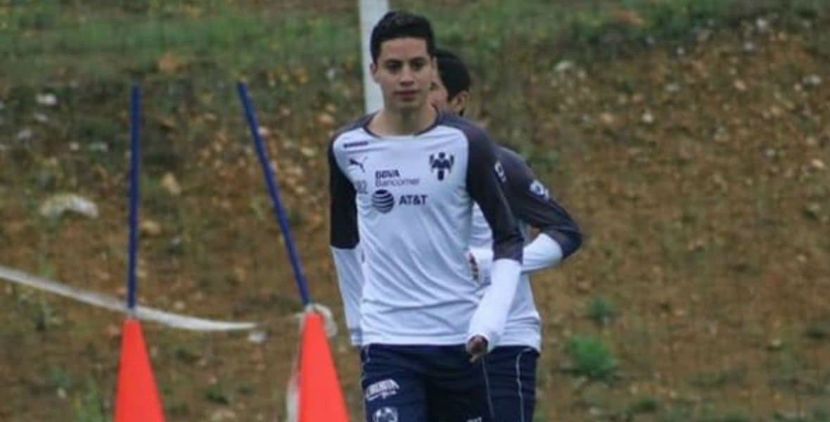 Adrián fue recientemente invitado a hacer una prueba con Rayados