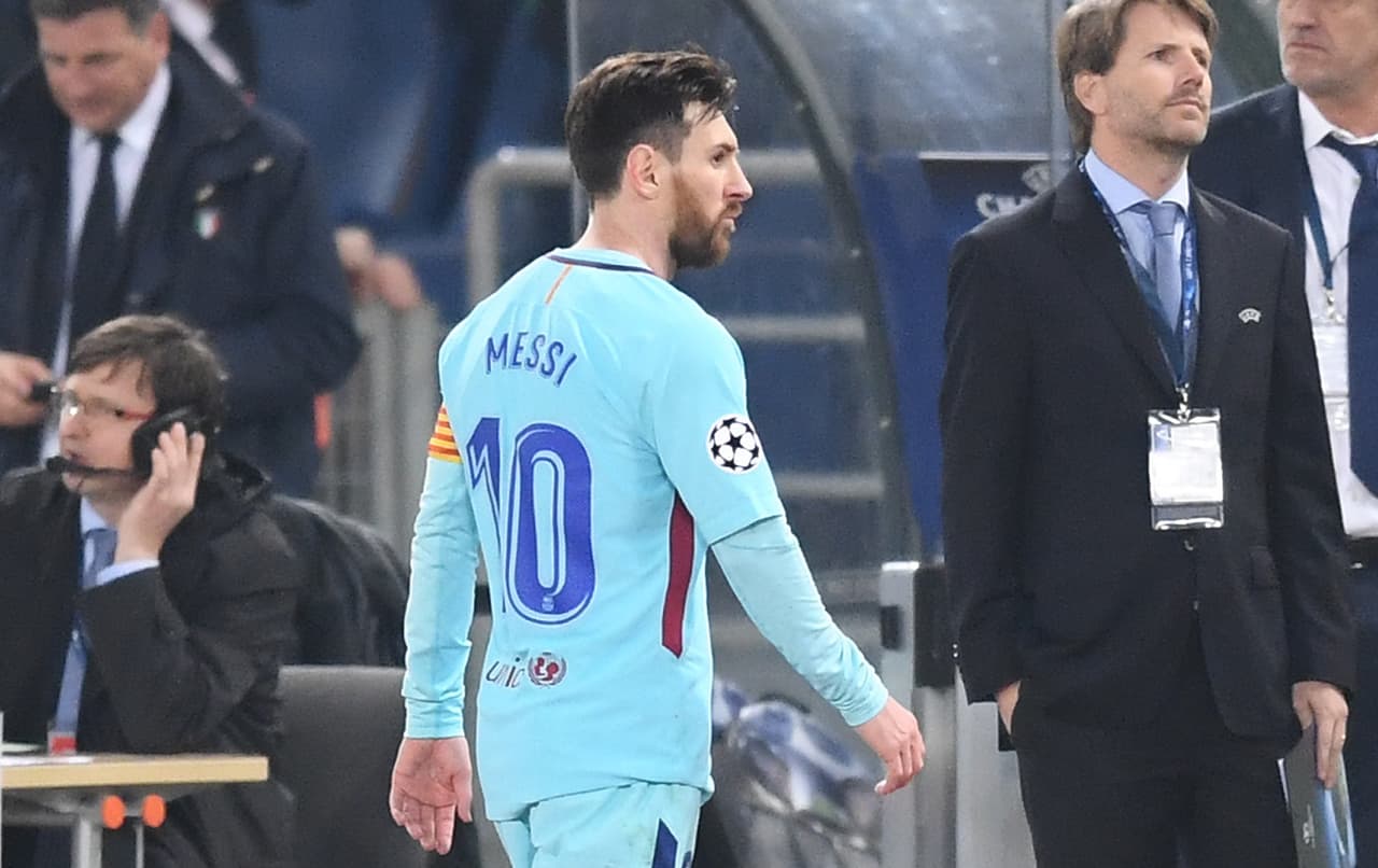 Para muchos analistas este ha sido uno de los peores –sino el peor– partido de Lionel Messi con el F.C. Barcelona, que también tuvo una jornada para el olvido. El crack argentino se robó la atención al no poder liderar a su equipo. Frustrado, con rabia, triste, así fue el rostro de 'La Pulga' en el Olímpico de Roma.
