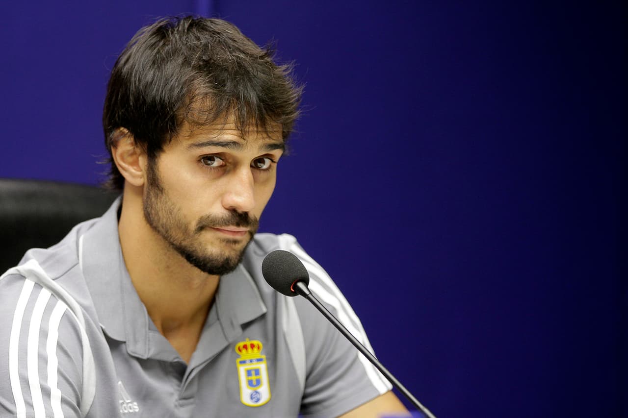 Alejandro Arribas firma con el Real Oviedo