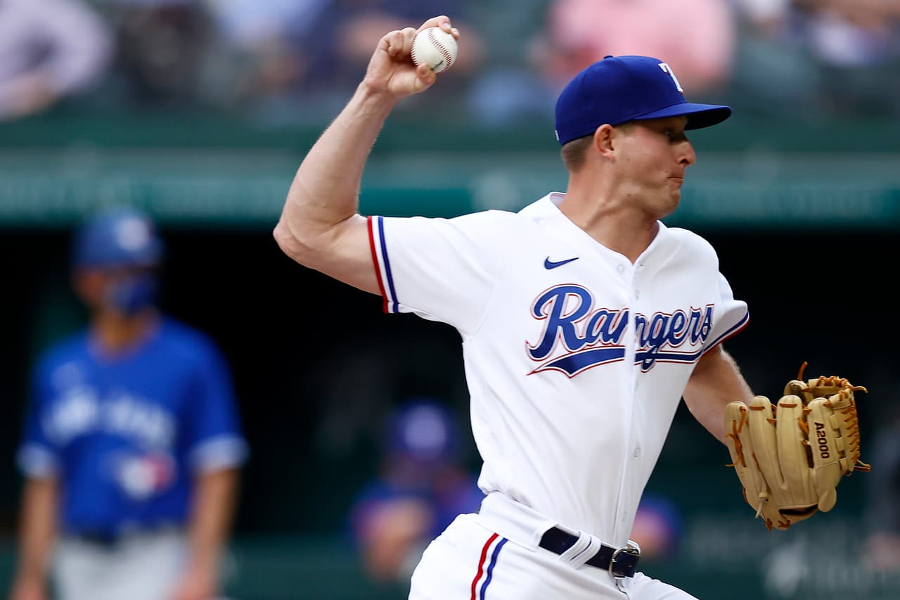 Los 37,238 asistentes llenaron el estadio Globe Life Field para presenciar el Blue Jays vs. Rangers Texas en tiempos de coronavirus.