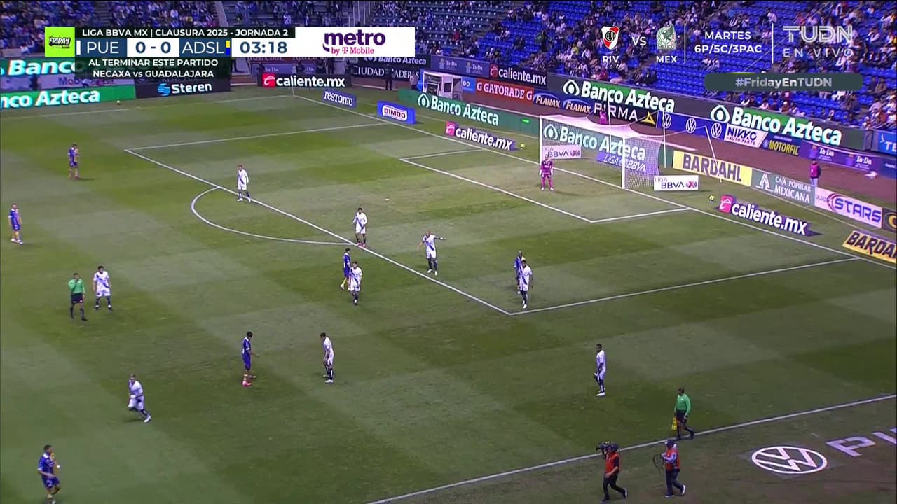 ¡TIRO ATAJADO! disparo por Sébastien Salles-Lamonge.