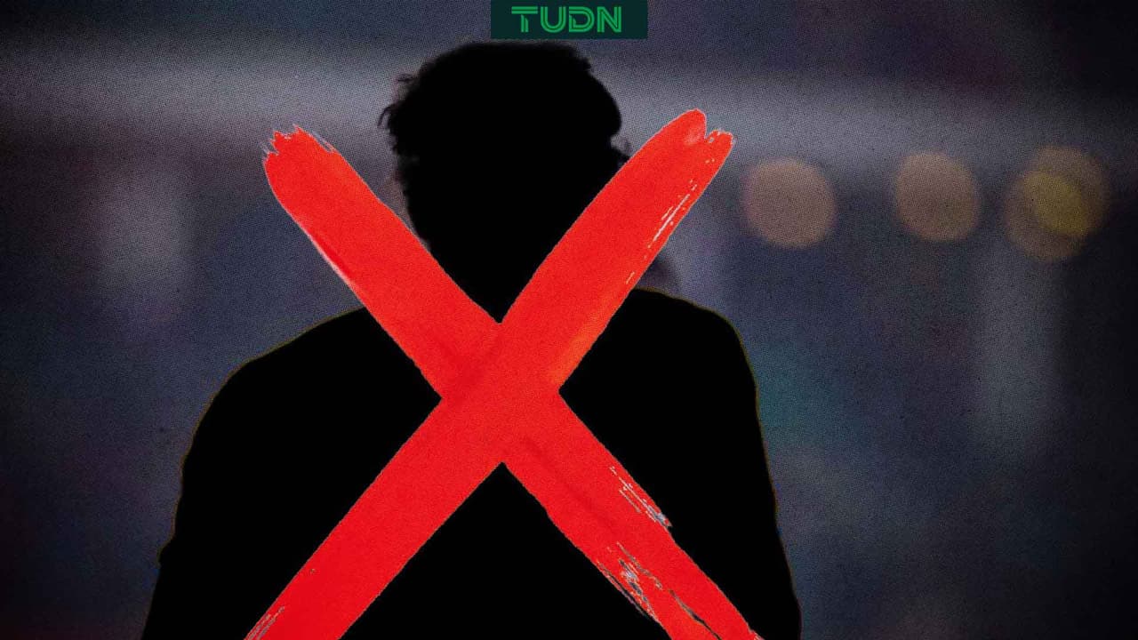 ¡Insólito! ¡Gobierno ordena expulsión de crack mundial y disuelve cuerpo técnico!