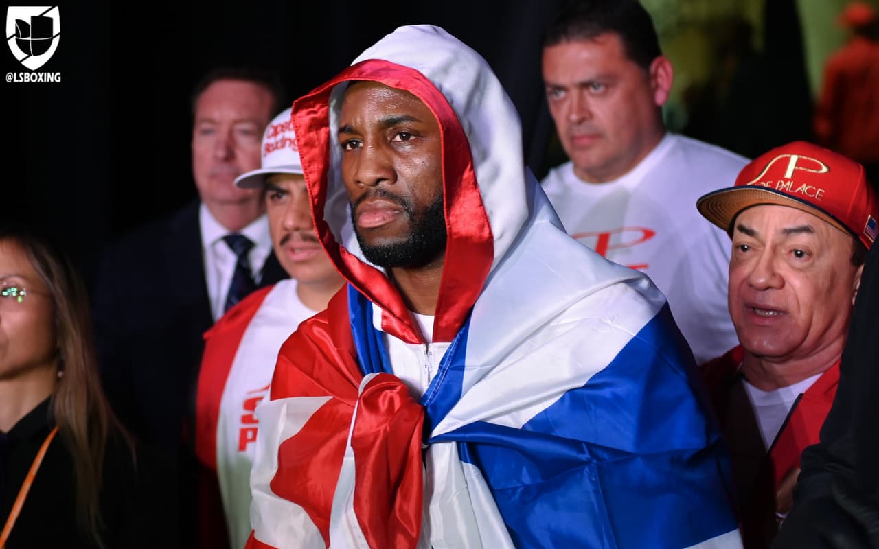 Yordenis Ugás, boxeador cubano, opina que Spence tiene el mismo talento que Mikey, pero que el estadounidense es más fuerte y pesado.