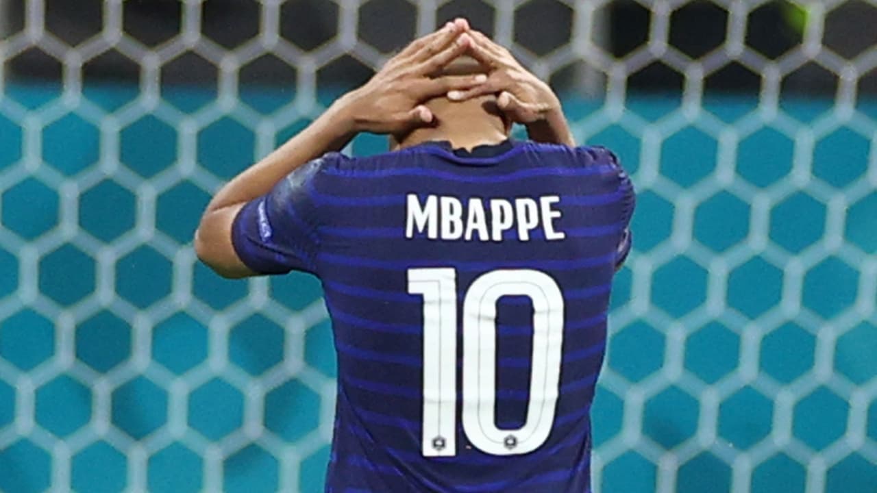 Kylian Mbappé pensó renunciar a Francia tras insultos racistas