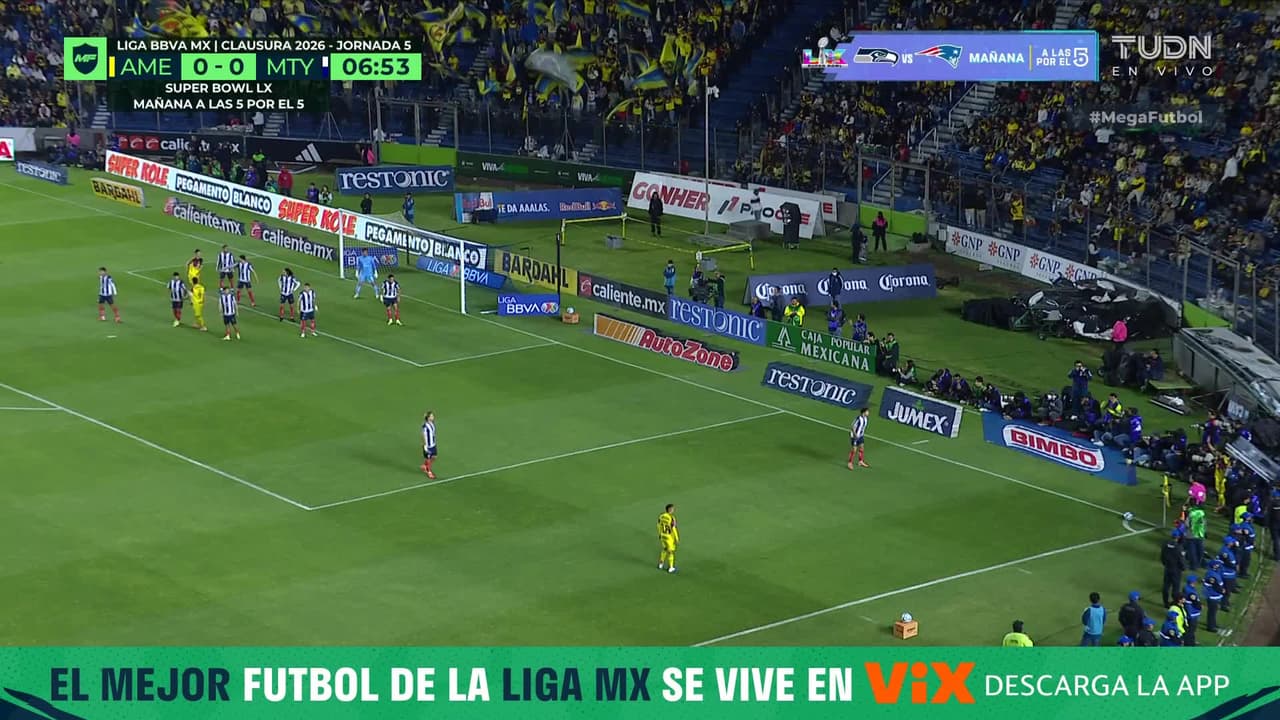 ¡Qué acabas de fallar Dourado! El fuera de juego salvó al jugador del América