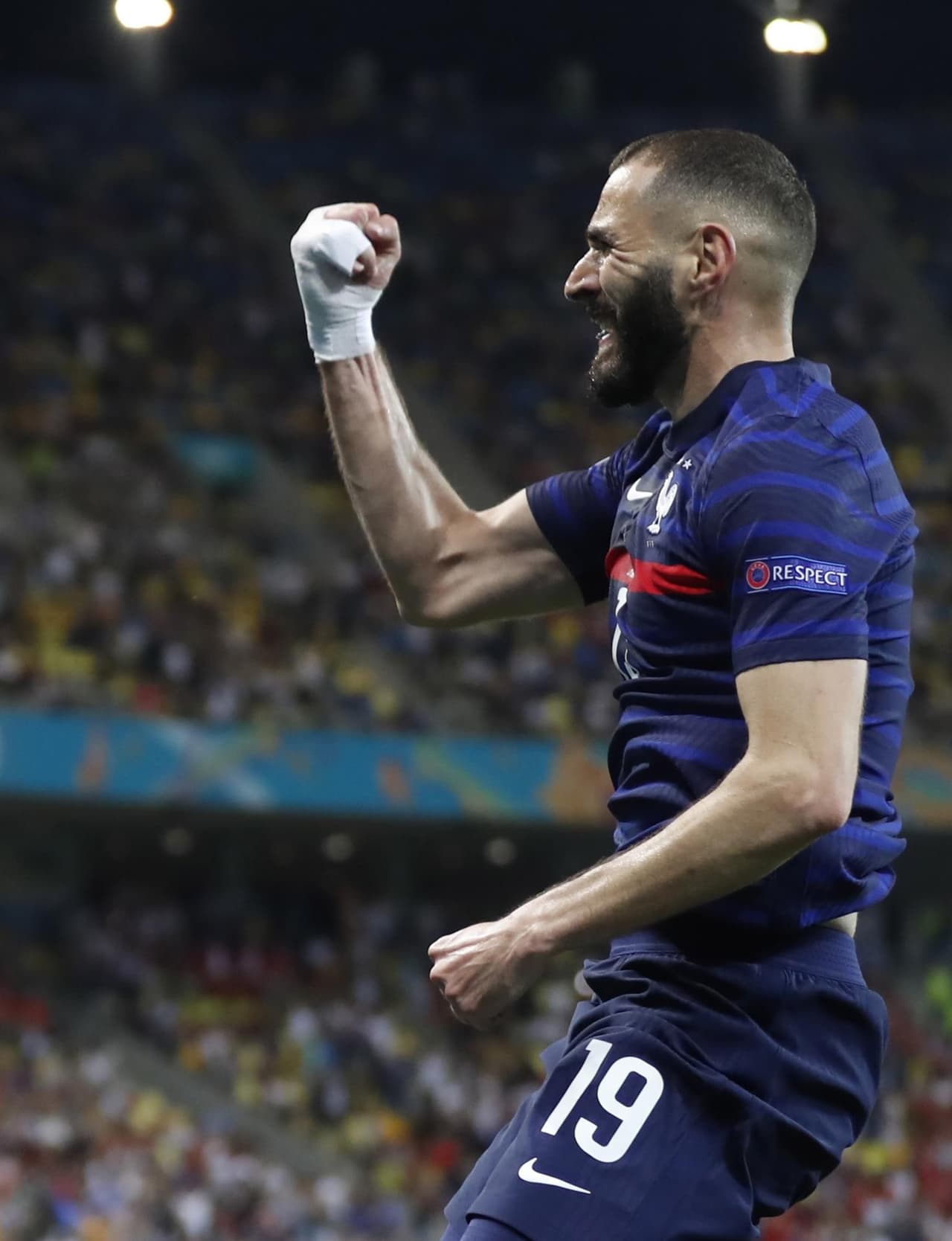 Se define en penales el encuentro y Suiza pasa a Cuartos de Final de la Euro 2020. La escuadra suiza abría el marcador con gol de Seferovic, sin embargo, Karim Benzema con doblete puso arriba a ‘Les Bleus’ junto con Paul Pogba (75’) pero al filo del partido Garavanovic (90’) se encargo de llevar el encuentro a tiempo extra. Kylian Mbappé falló el penal que definió el encuentro.