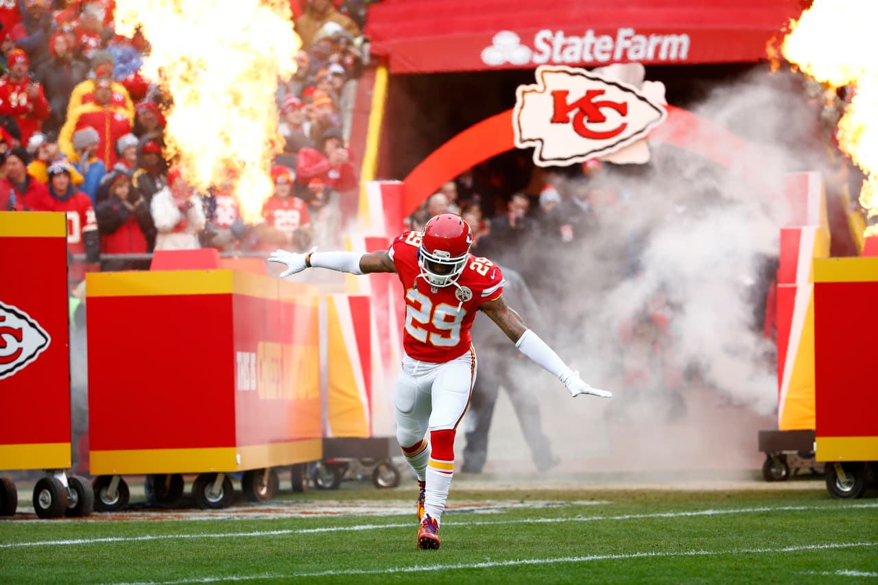 KANSAS CITY, MO - DECEMBER 27: Eric Berry #29 of the Kansas City Chiefs enters the field at Arrowhead Stadium during pre game against the Cleveland Browns on December 27, 2015 in Kansas City, Missouri. (Photo by Jamie Squire/Getty Images)