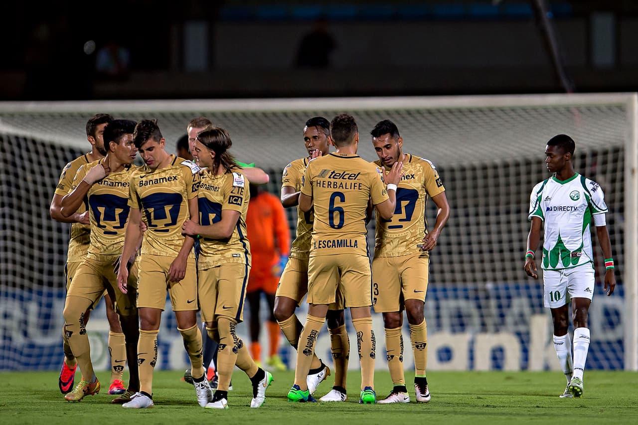Pumas apabulló 8-1 al W Connection y clasificó en la Concacaf