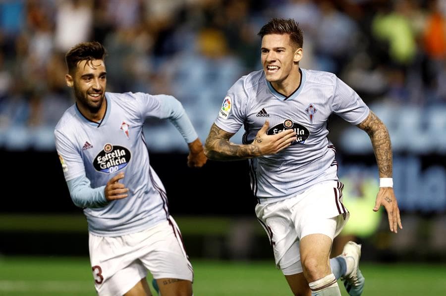 Antes del tercer minuto de la segunda mitad, Calleri gana el juego aereo a Aidoo y Pedroza anota gol.