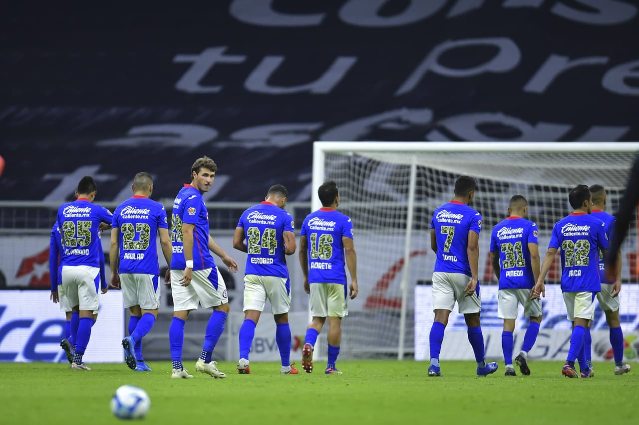 Cruz Azul rinde homenaje al Ejército Mexicano con ‘feos’ números