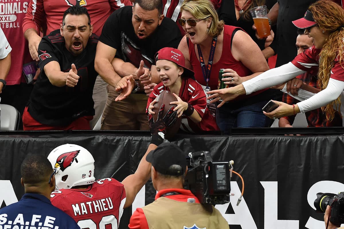 En su tercer año egresado de la Estatal de Luisiana, ésta en la primera nominación de Mathieu como Defensivo de la Semana y es el primer profundo de Arizona en serlo desde que estuviera Adrian Wilson en el 2010.