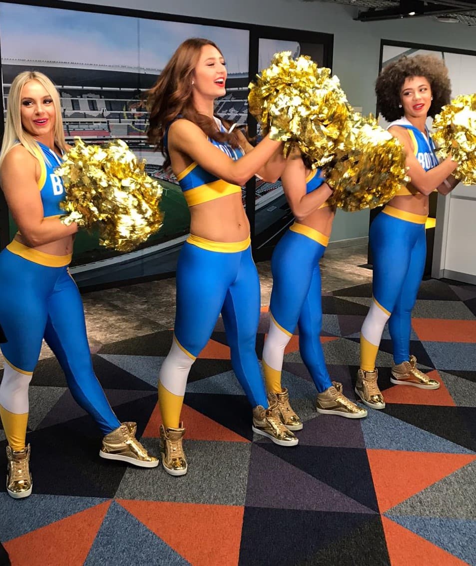 Esta mañana TUDN recibió una visita especial tras contar con la presencia de las Cheerleaders de Los Angeles Chargers.