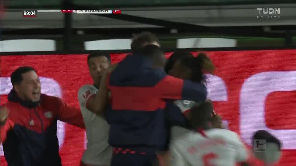 ¡GOOOL! Christopher Nkunku anota para RB Leipzig