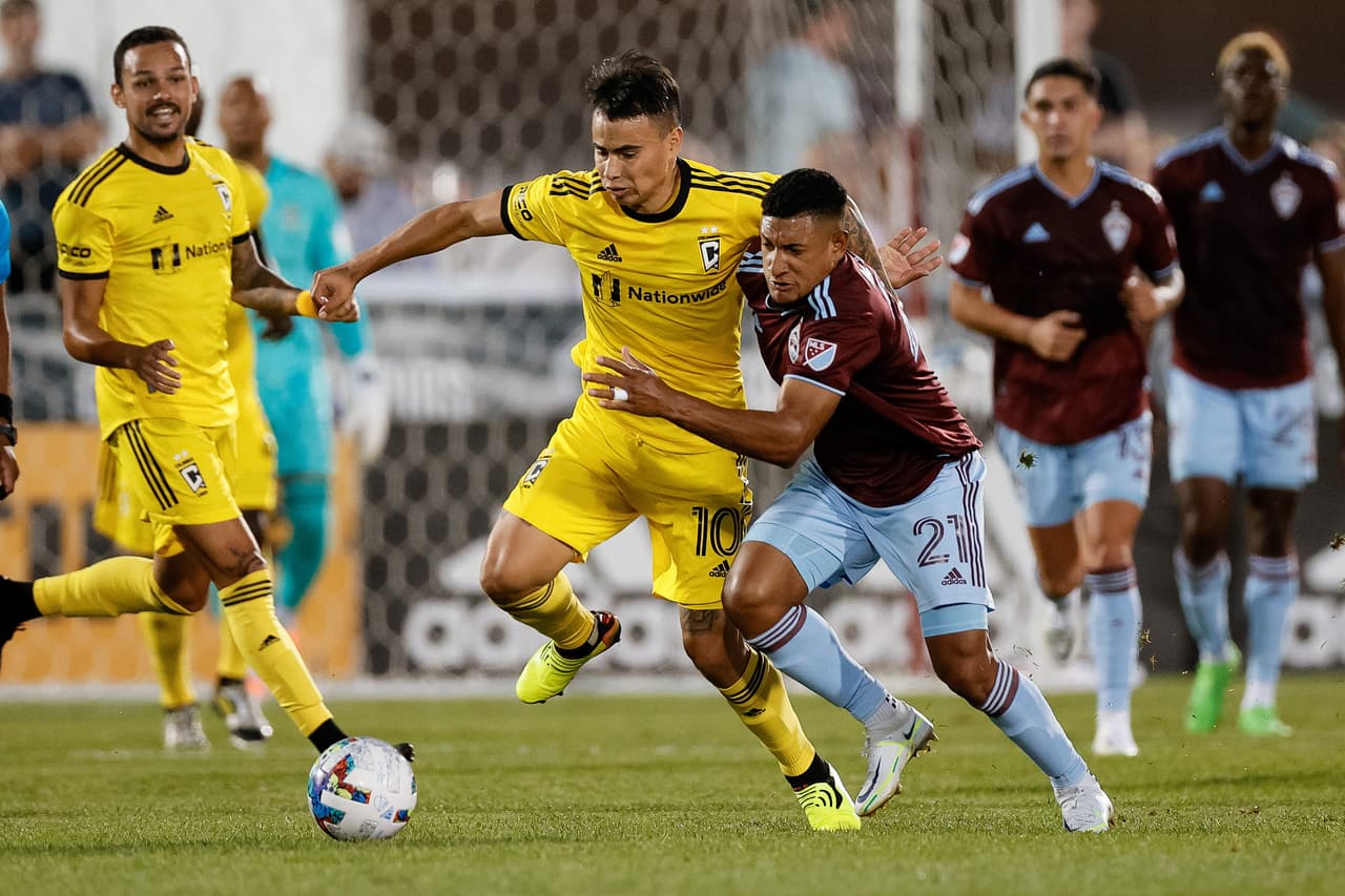 En las afueras de Denver, Colorado Rapids y Columbus Crew igualaron 1-1.
<br>