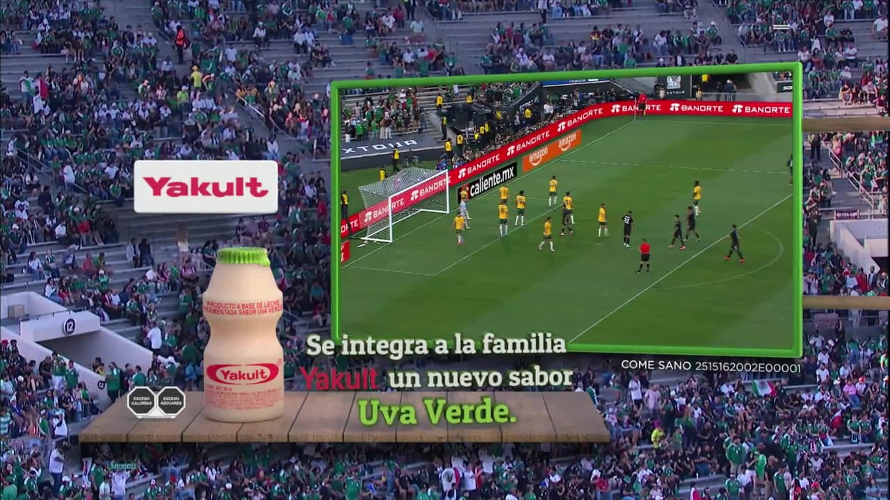 ¡Por poco le sale un golazo a lo Borgetti a Alexis Vega vs. Australia!