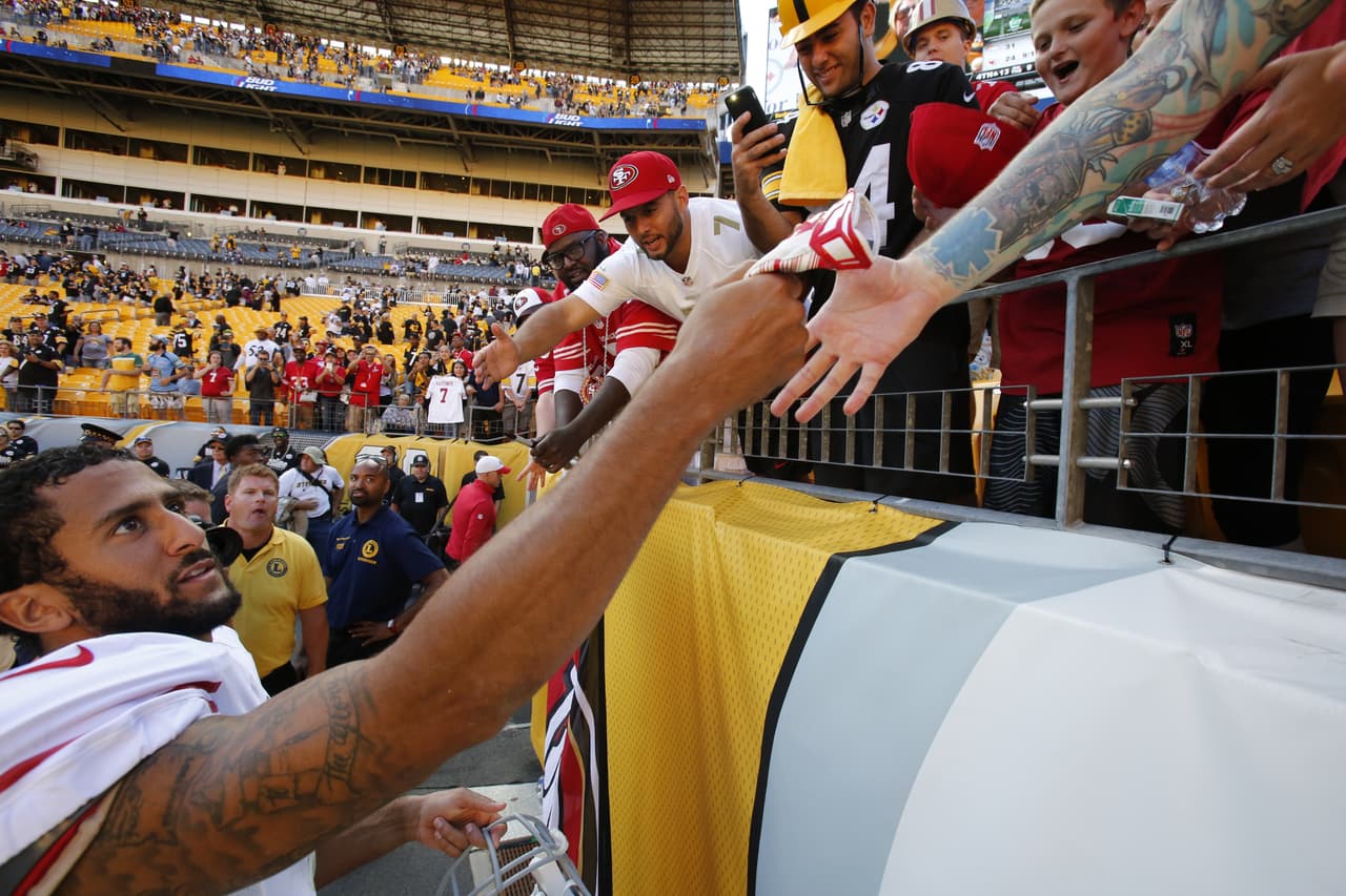 NFL.com/Español te muestra las mejores imágenes del claro triunfo de los Pittsburgh Steelers por 43-18 sobre los San Francisco 49ers en la semana 2 de la NFL.