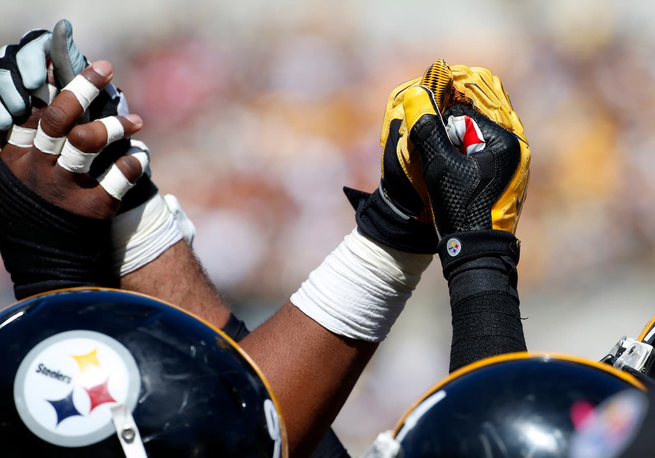 NFL.com/Español te muestra las mejores imágenes del claro triunfo de los Pittsburgh Steelers por 43-18 sobre los San Francisco 49ers en la semana 2 de la NFL.