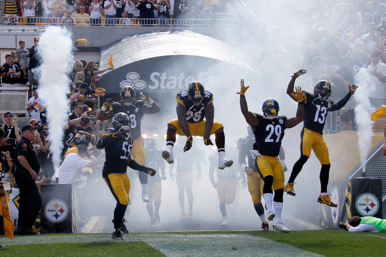 NFL.com/Español te muestra las mejores imágenes del claro triunfo de los Pittsburgh Steelers por 43-18 sobre los San Francisco 49ers en la semana 2 de la NFL.