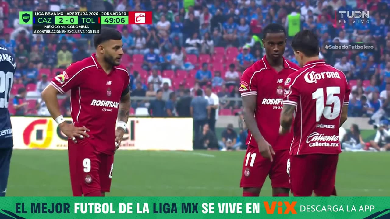 ¡Penal y gol! Sujeción en el área y Helinho castiga desde los once pasos