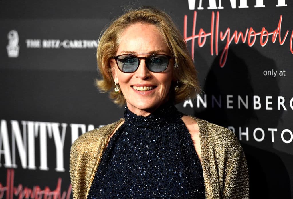 De acuerdo a la actriz, cuando vio el primer corte abofeteó al director Paul Verhoeven, pues ella alegó que él no la cuido en el rodaje.