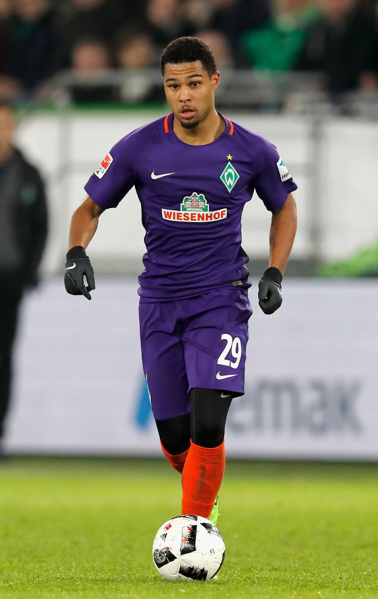 Serge Gnabry, quien jugó para Werder Bremen, fue adquirido por el Bayern...