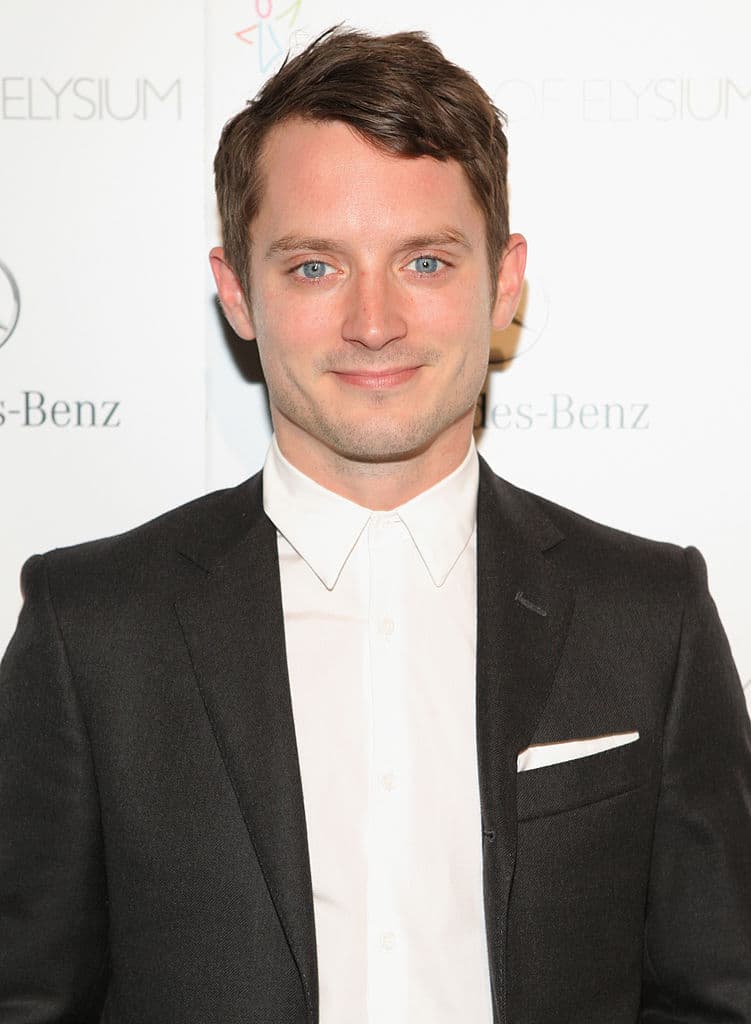 Un excéntrico detective y su ayudante se ven envueltos en un gran misterio, acercándose un poco más a la verdad en cada episodio de este thriller lleno de humor.
<br>