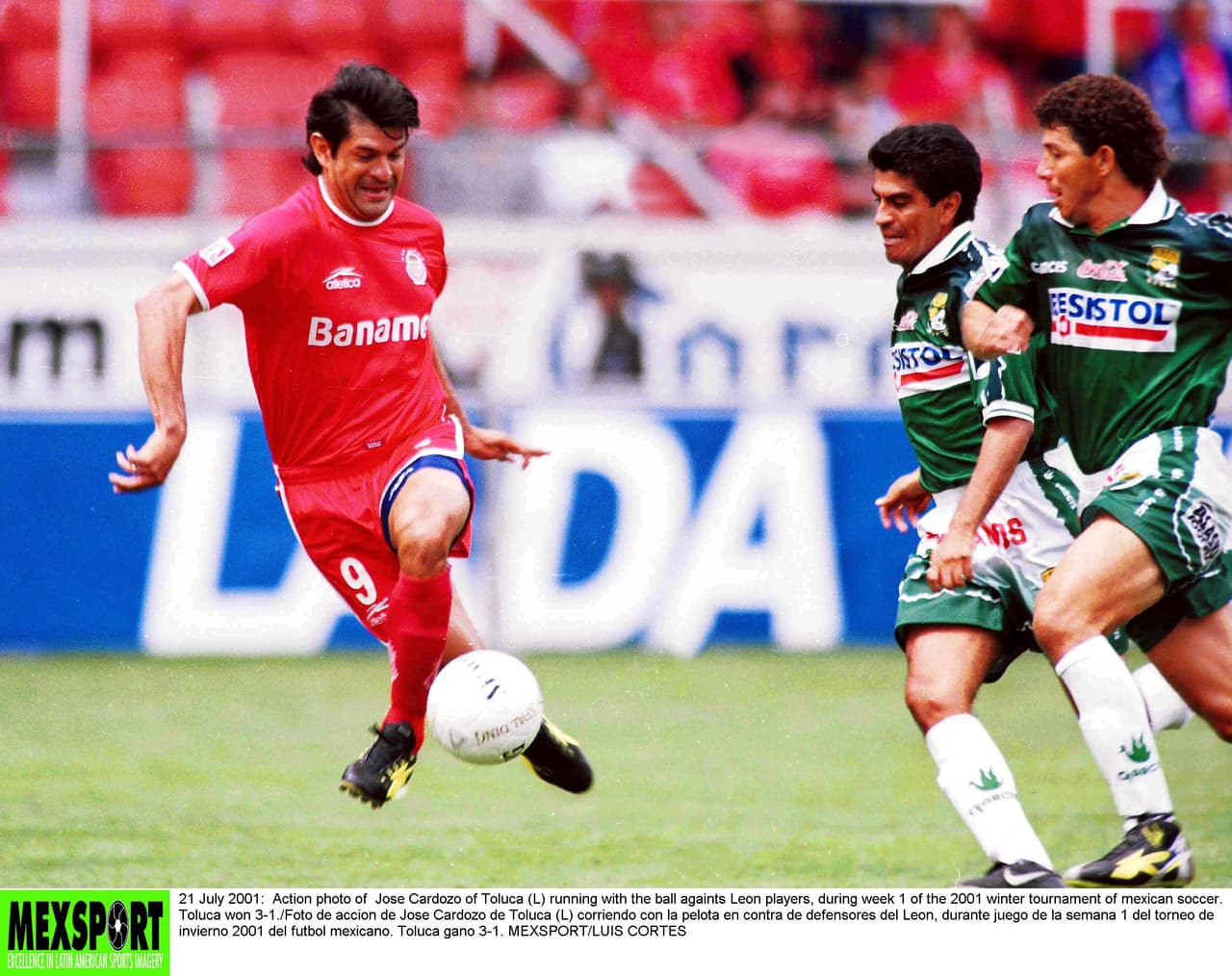 <b>José Cardozo</b>: 
<i>Reconocimiento a la Trayectoria</i>. El paraguayo fue reconocido con el Balón de Oro por su carrera al ser uno de los delanteros más prolíficos en la historia del fútbol mexicano.
<br>