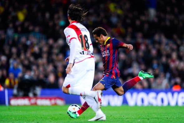 Disparo desde lejos luego de trastabillar y...