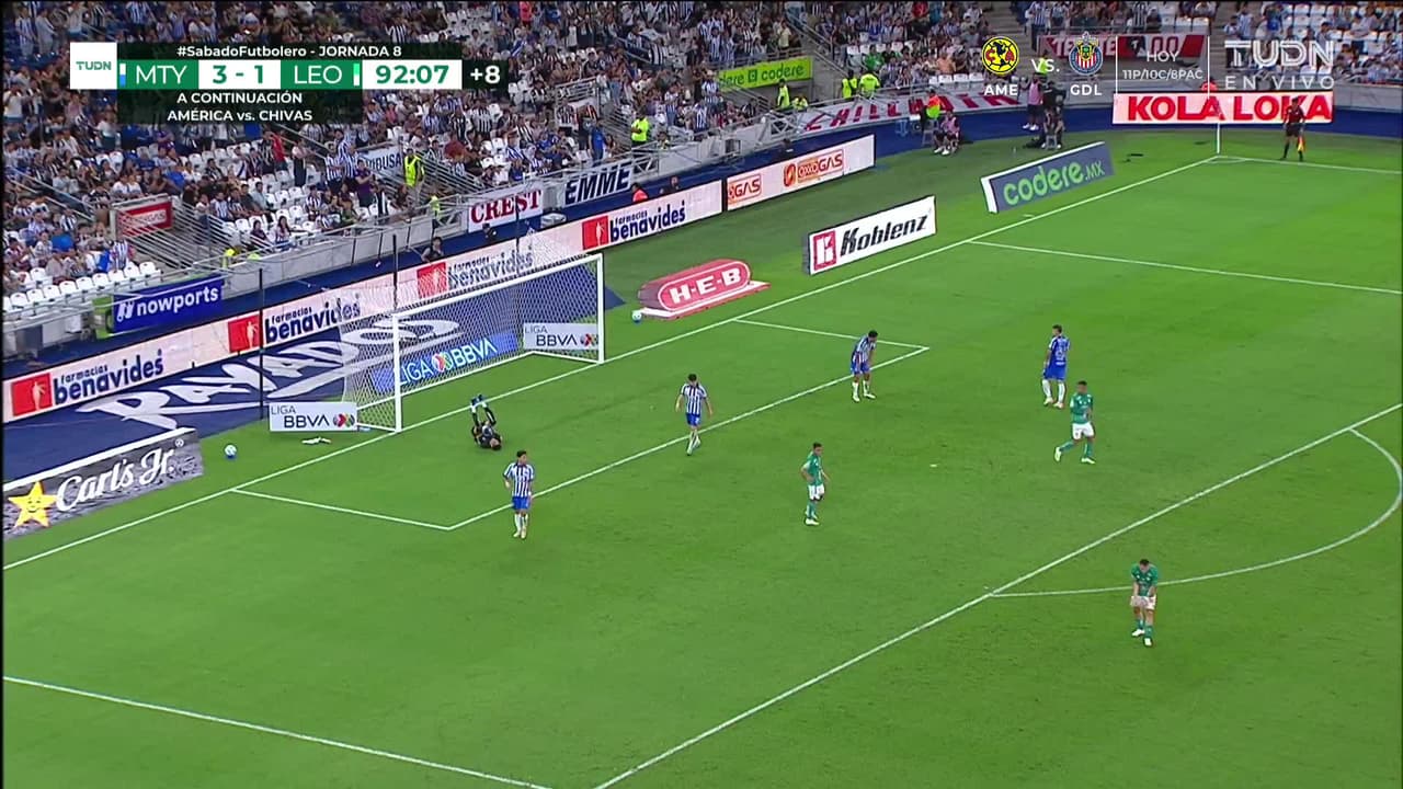 ¡TIRO ATAJADO! disparo por David Ramírez.