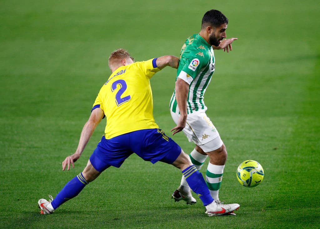 Betis derrota al Cádiz y se mete entre los 10 primeros de La Liga | Guido Rodríguez hizo el solitario gol del triunfo; ‘Choco’ Lozano y Diego Lainez ingresaron en la segunda mitad.