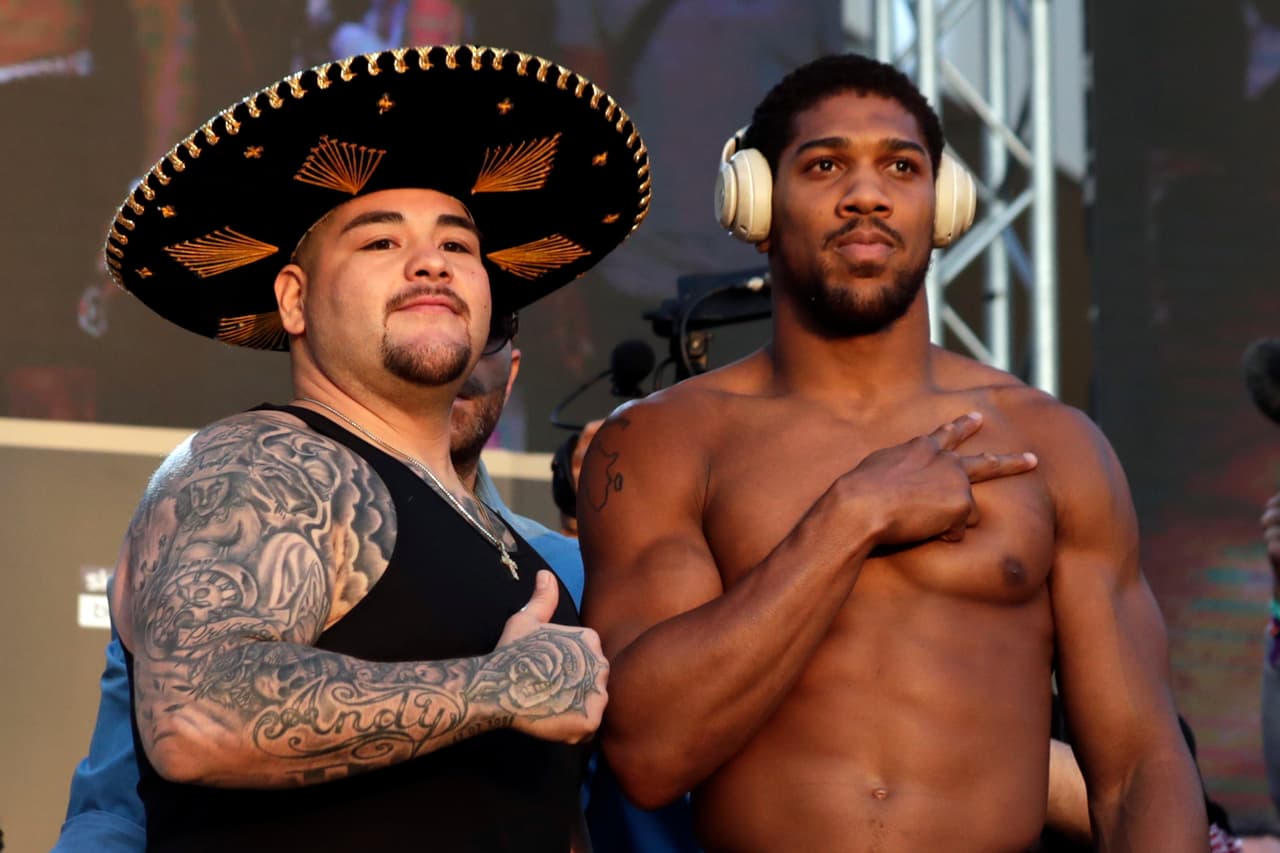 Anthony Joshua pesó 237.5 libras, mientras que Andy Ruiz dejó la aguja en 287.3 libras.