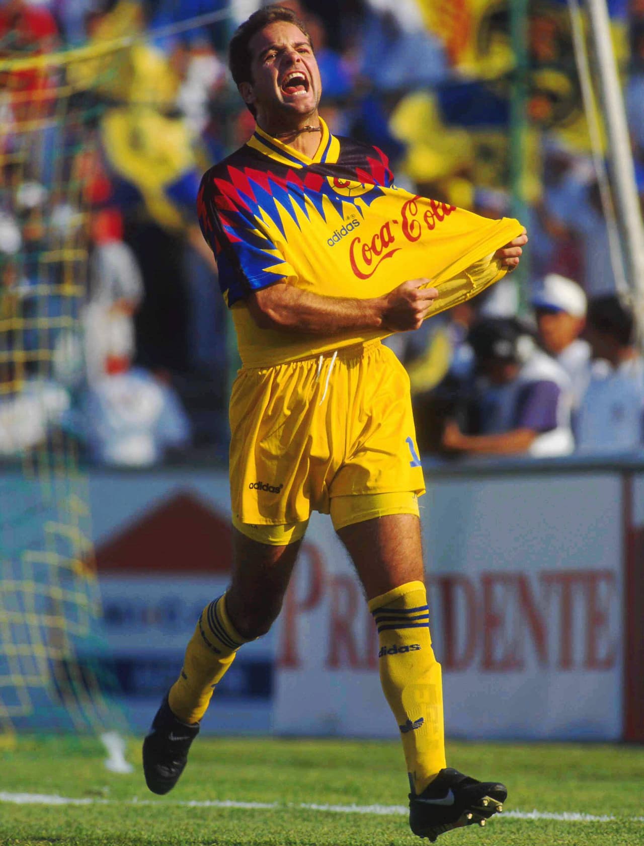 Luis García le hizo dos goles a Chivas, uno en Liga y otro en amistoso.